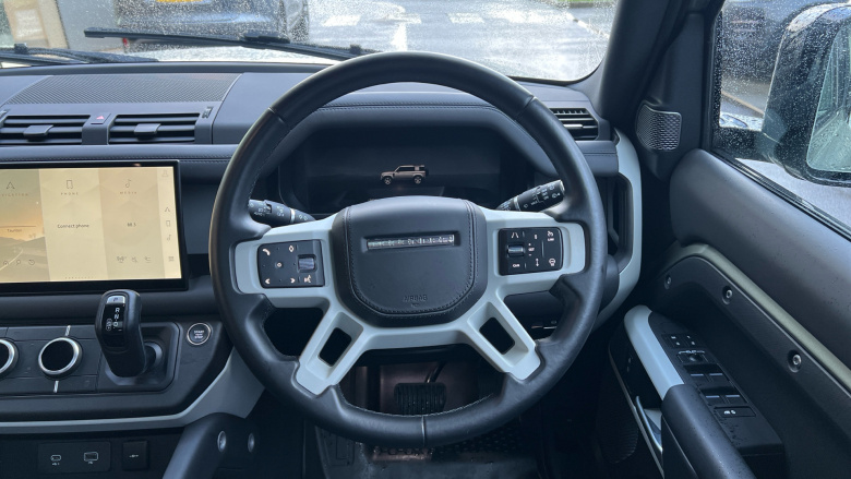 Land Rover Defender 3.0 D250 X-Dynamic HSE 110 5dr Auto Diesel Estate